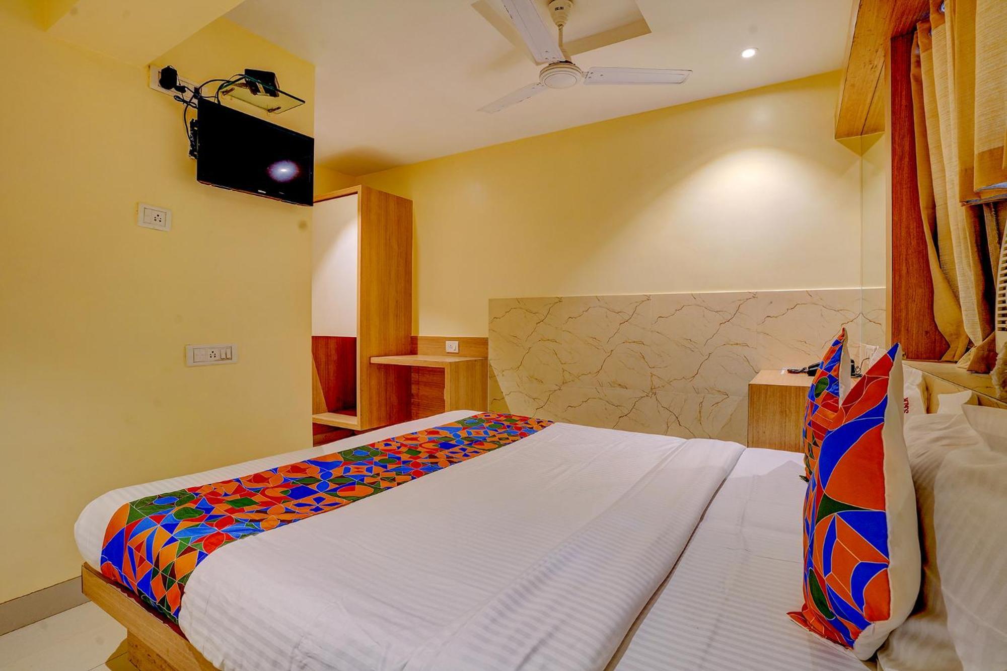 Fabhotel Starwood Residency - Behind Bmw Car Showroom Navi Mumbai Bagian luar foto
