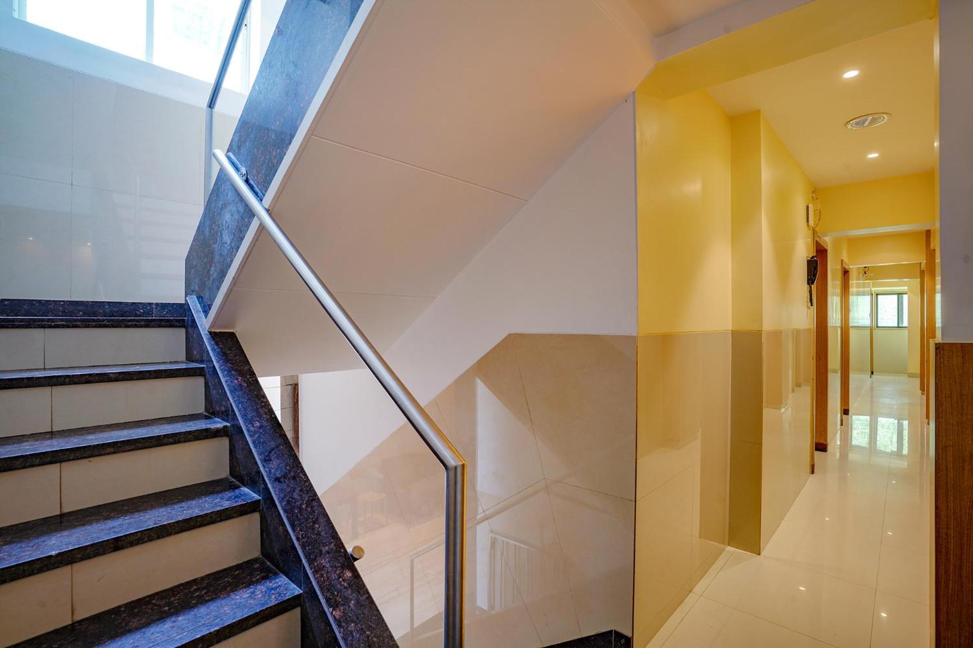 Fabhotel Starwood Residency - Behind Bmw Car Showroom Navi Mumbai Bagian luar foto